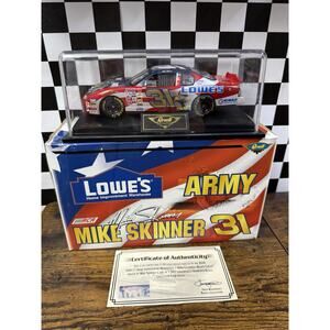 Revell Collectors NASCAR #31 Mike Skinner ARMY Chevy Monte Carlo Diecast 1:24